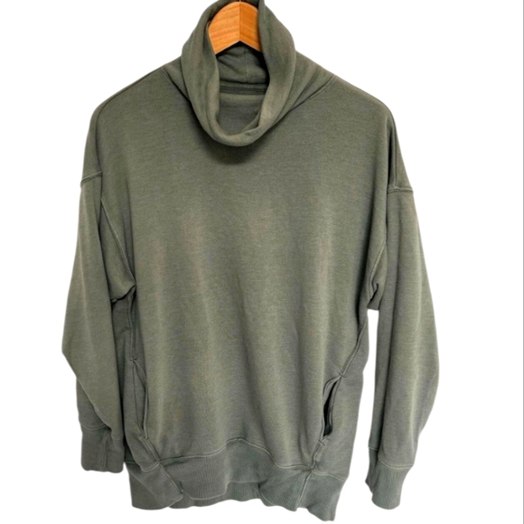 AERIE Relaxed Fit Cowl Neck Soft Sweatshirt Green/Gray Pockets Ribbed Hem Sz SM - Picture 3 of 15